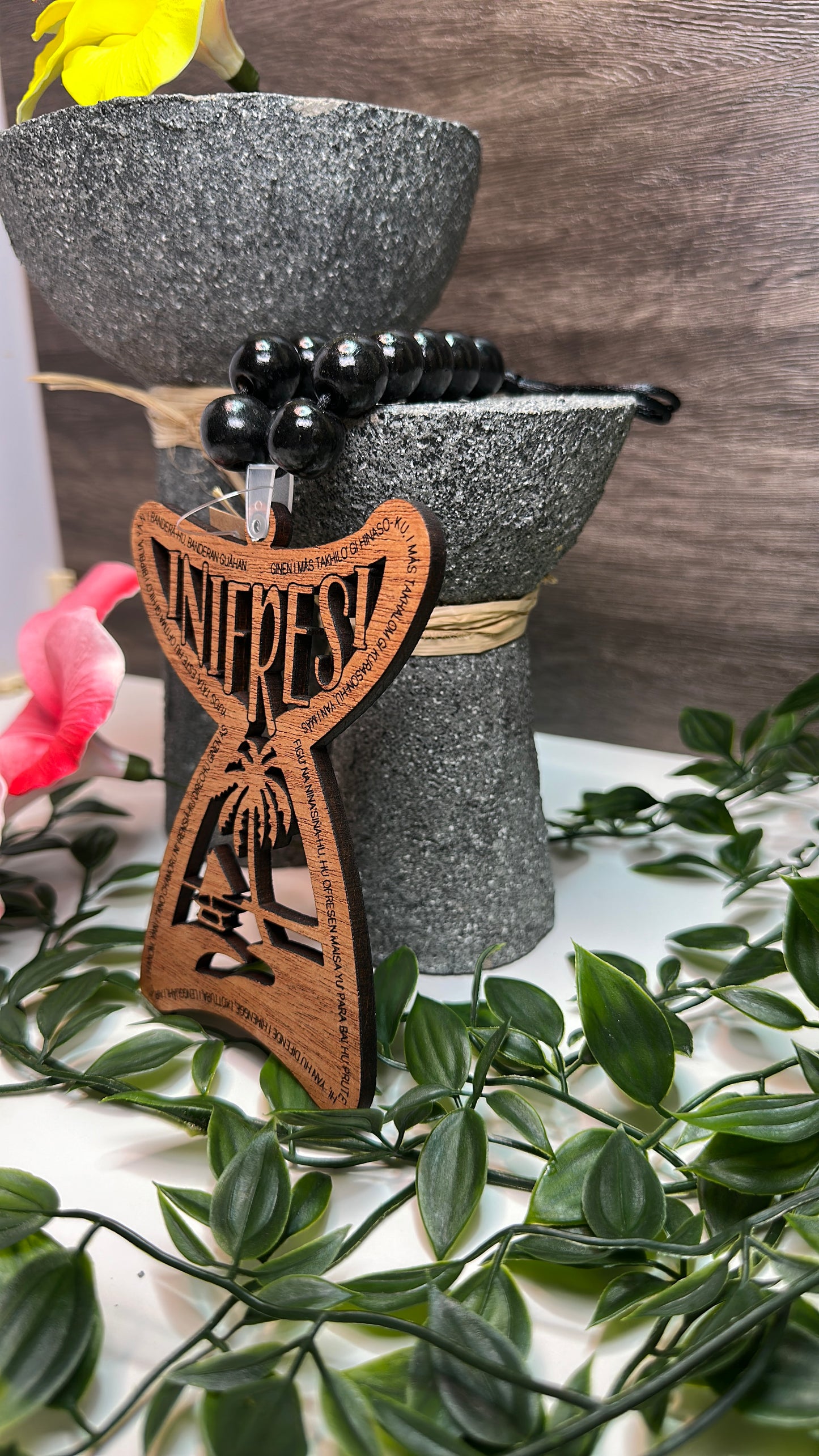 Inifresi Guam Ornament
